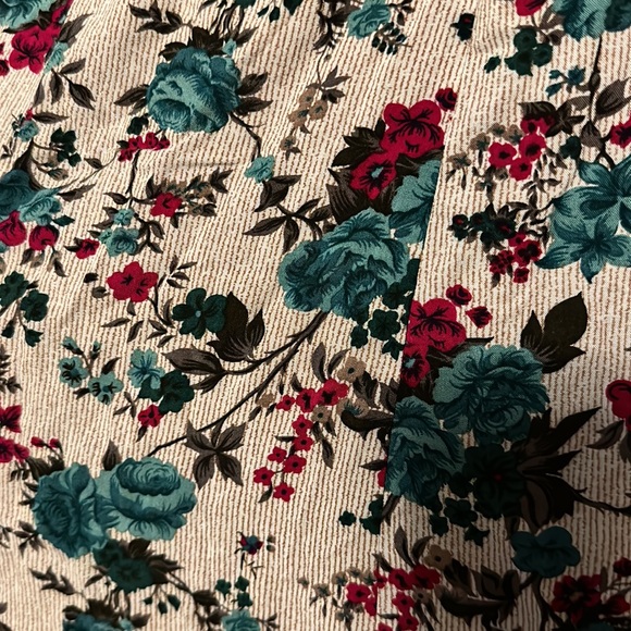 women’s tank top with fun back and floral designs - Picture 2 of 8